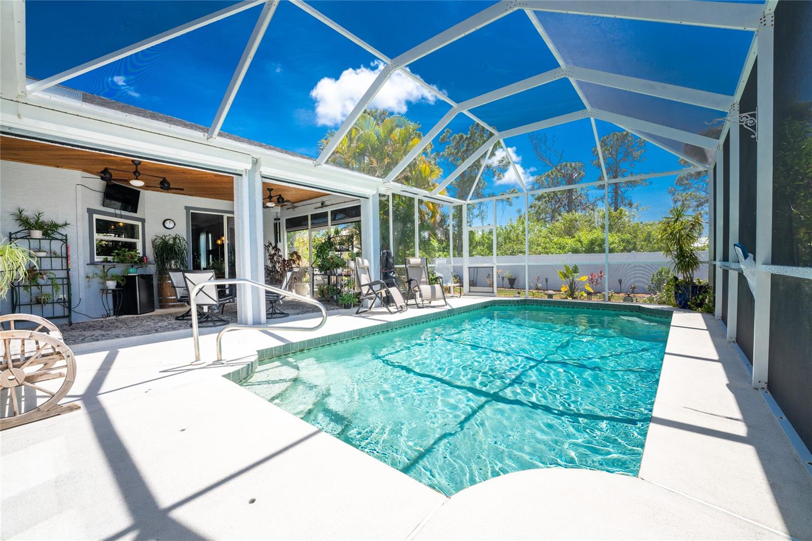 Image 47 of 61 For 15105 Aldama Circle