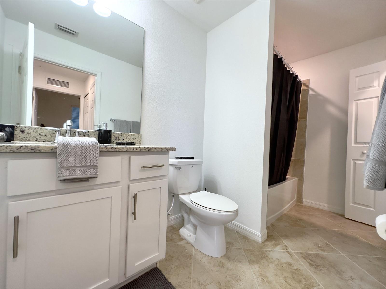 Listing photo id 15 for 14061 Heritage Landing Boulevard 434