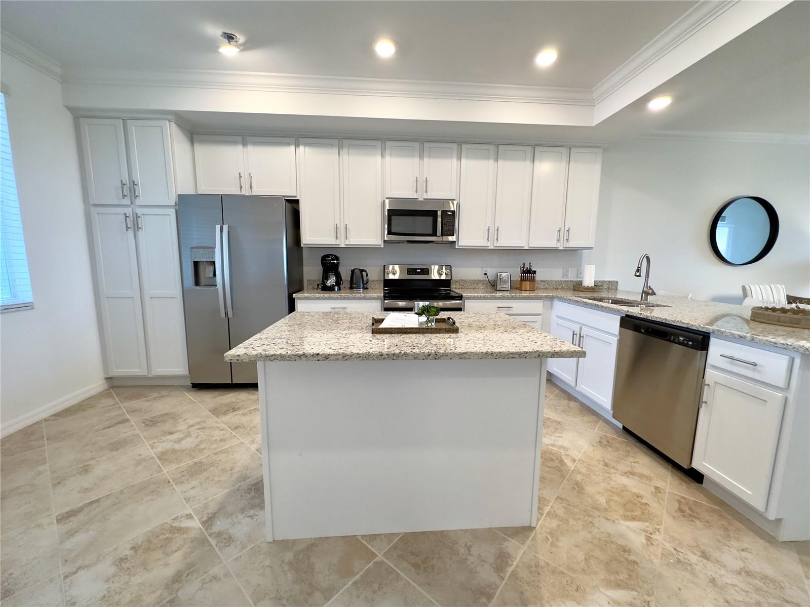 Listing photo id 2 for 14061 Heritage Landing Boulevard 434