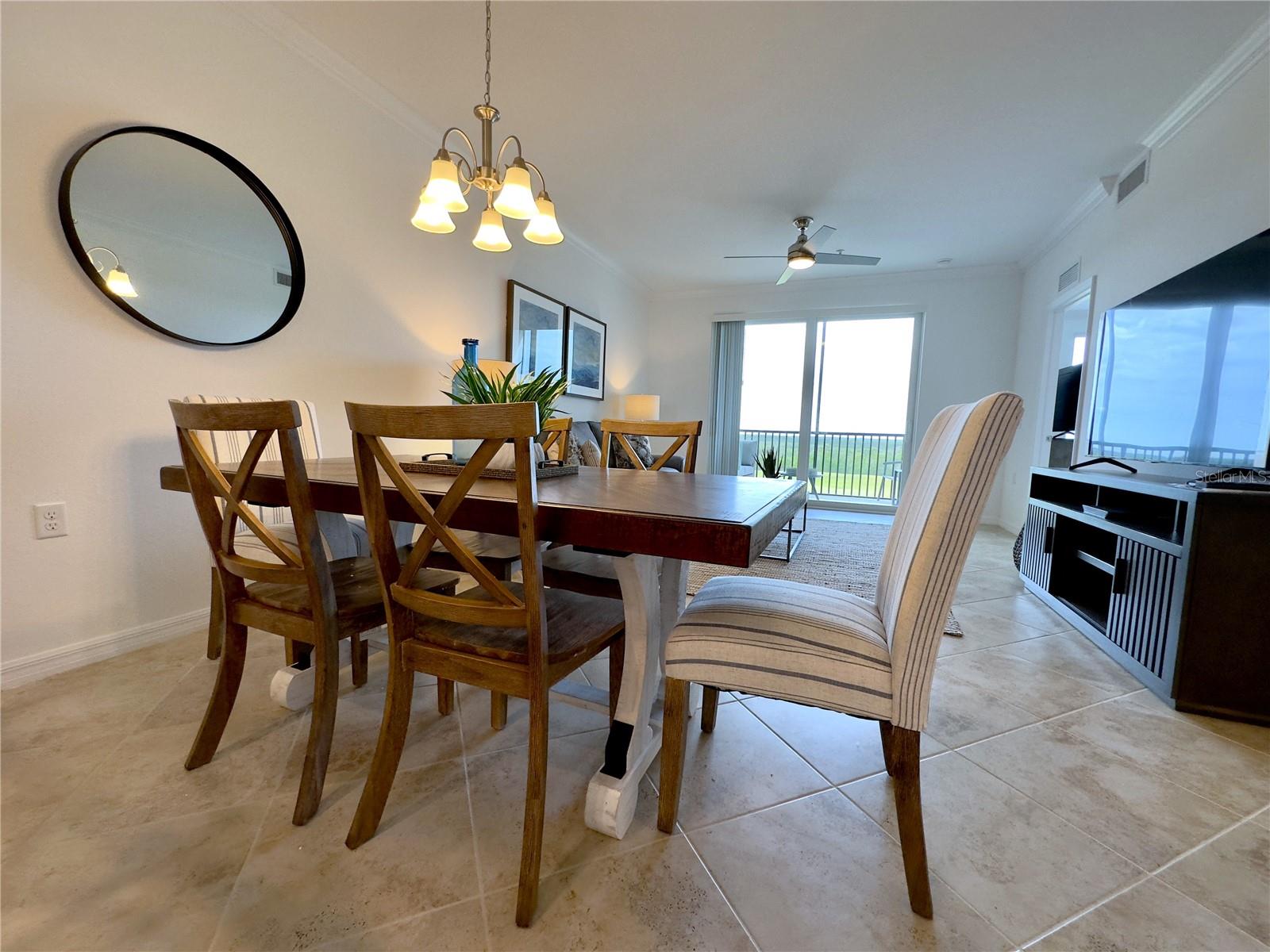 Listing photo id 5 for 14061 Heritage Landing Boulevard 434