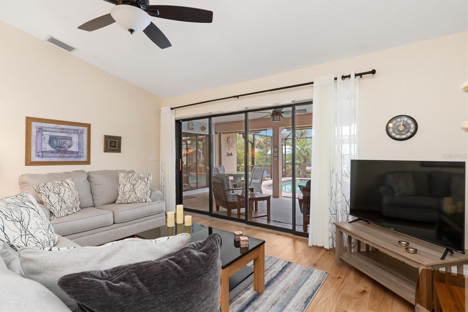 Image 12 of 67 For 18305 Wolbrette Circle