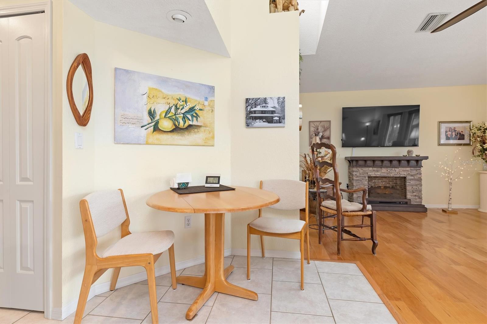 Image 21 of 67 For 18305 Wolbrette Circle