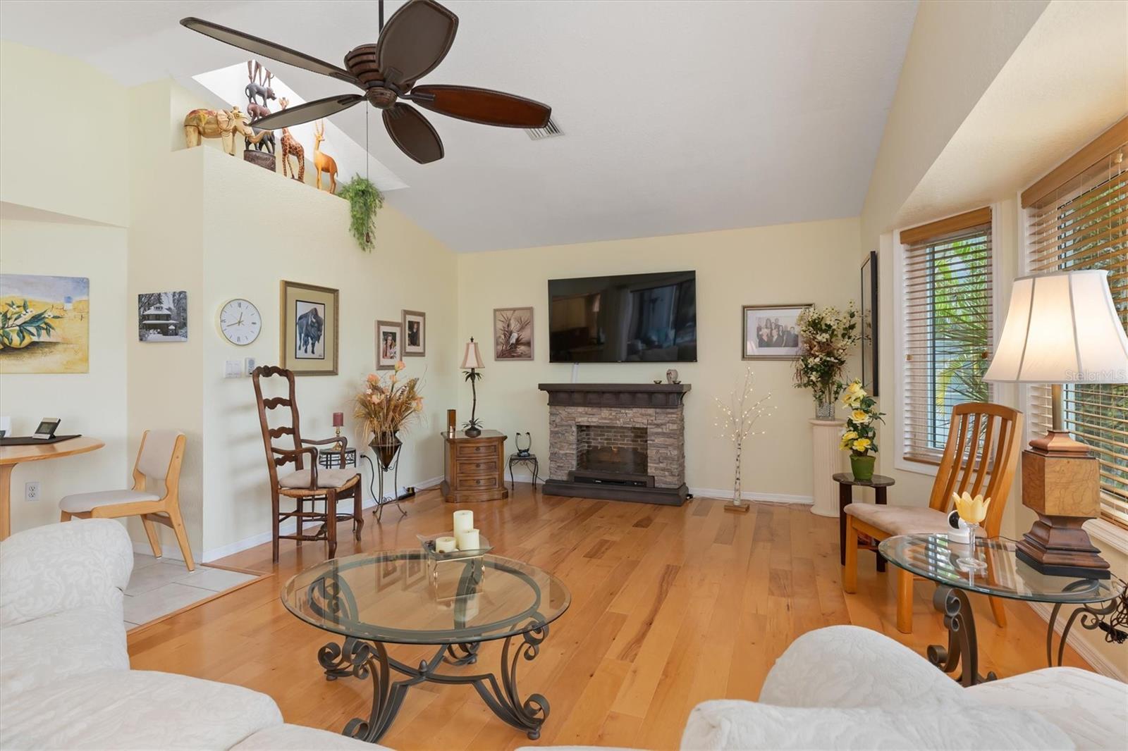 Image 23 of 67 For 18305 Wolbrette Circle