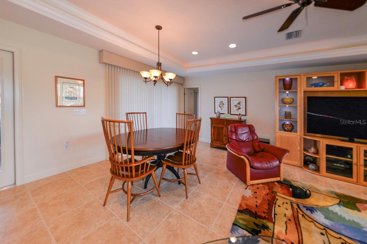Image 15 of 79 For 805 Brenda Court