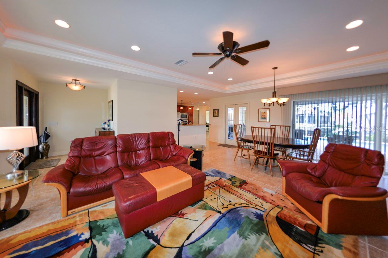 Image 16 of 79 For 805 Brenda Court