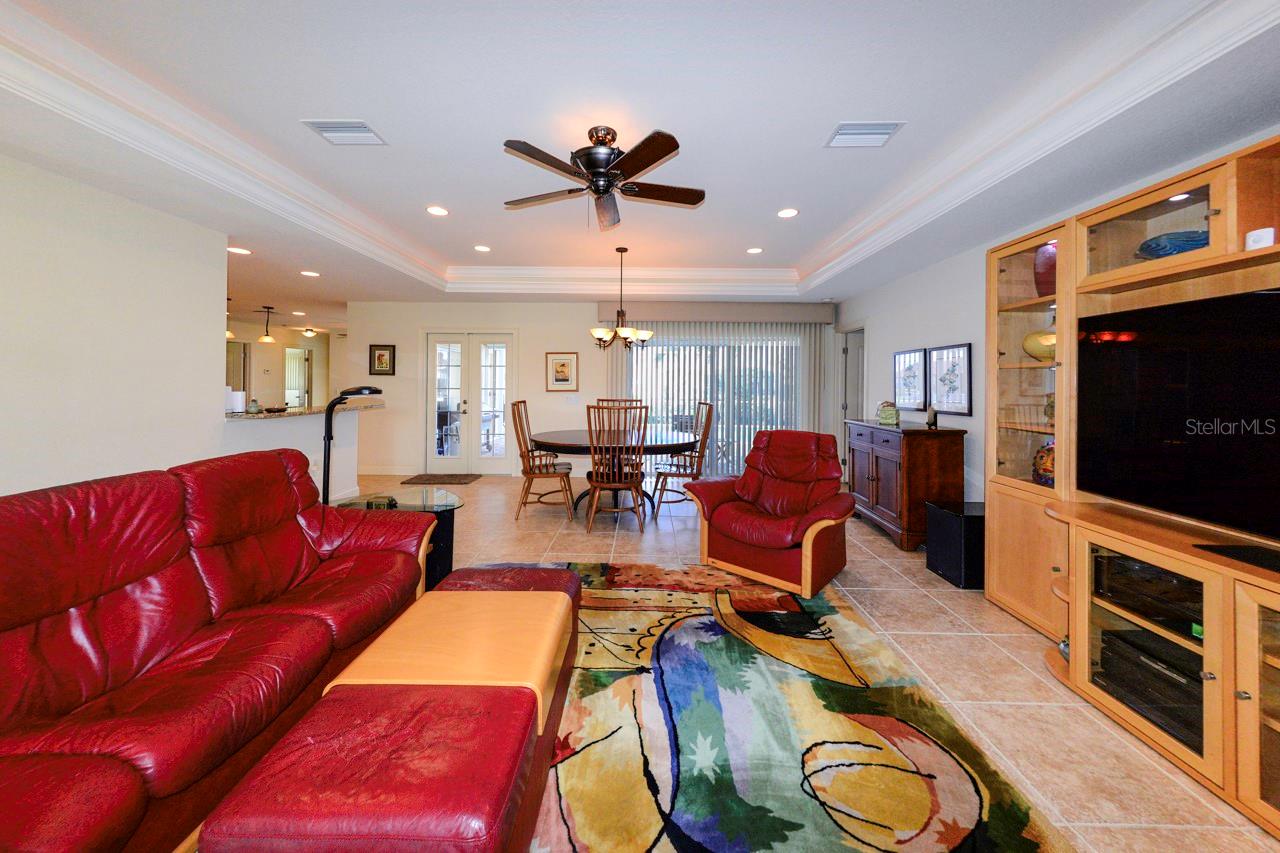 Image 17 of 79 For 805 Brenda Court