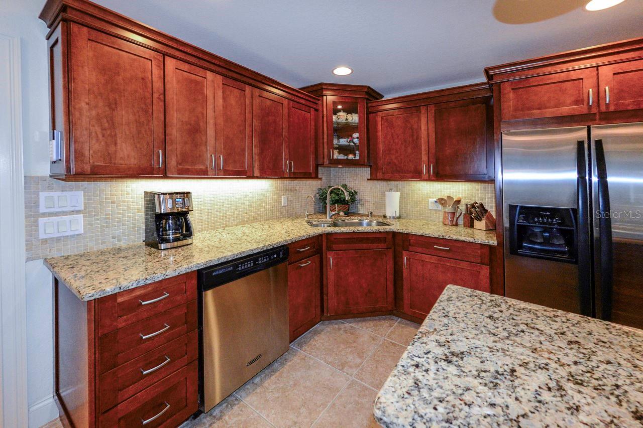 Image 22 of 79 For 805 Brenda Court