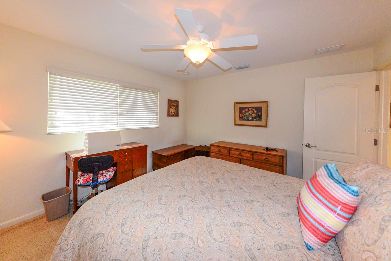 Image 26 of 79 For 805 Brenda Court