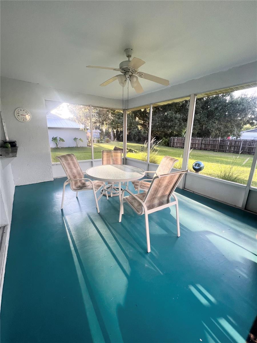 Image 12 of 13 For 20362 Emerald Avenue