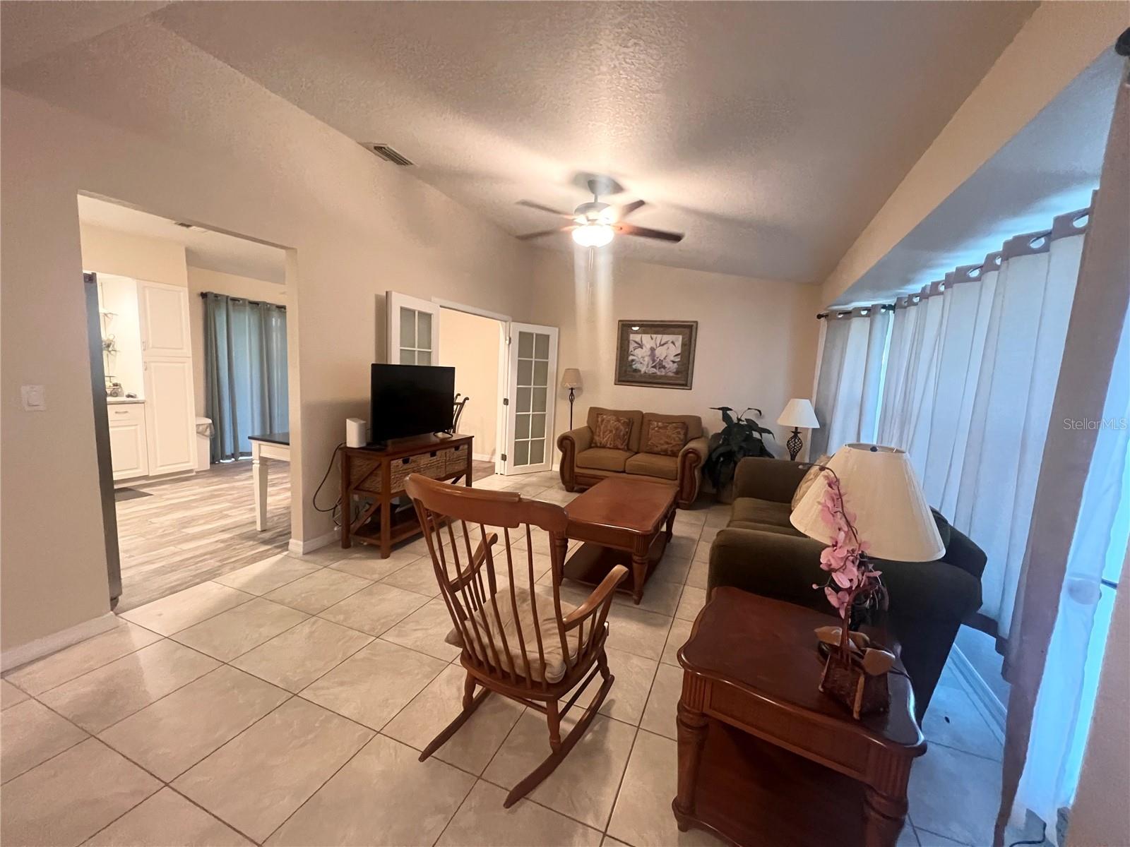 Image 3 of 13 For 20362 Emerald Avenue