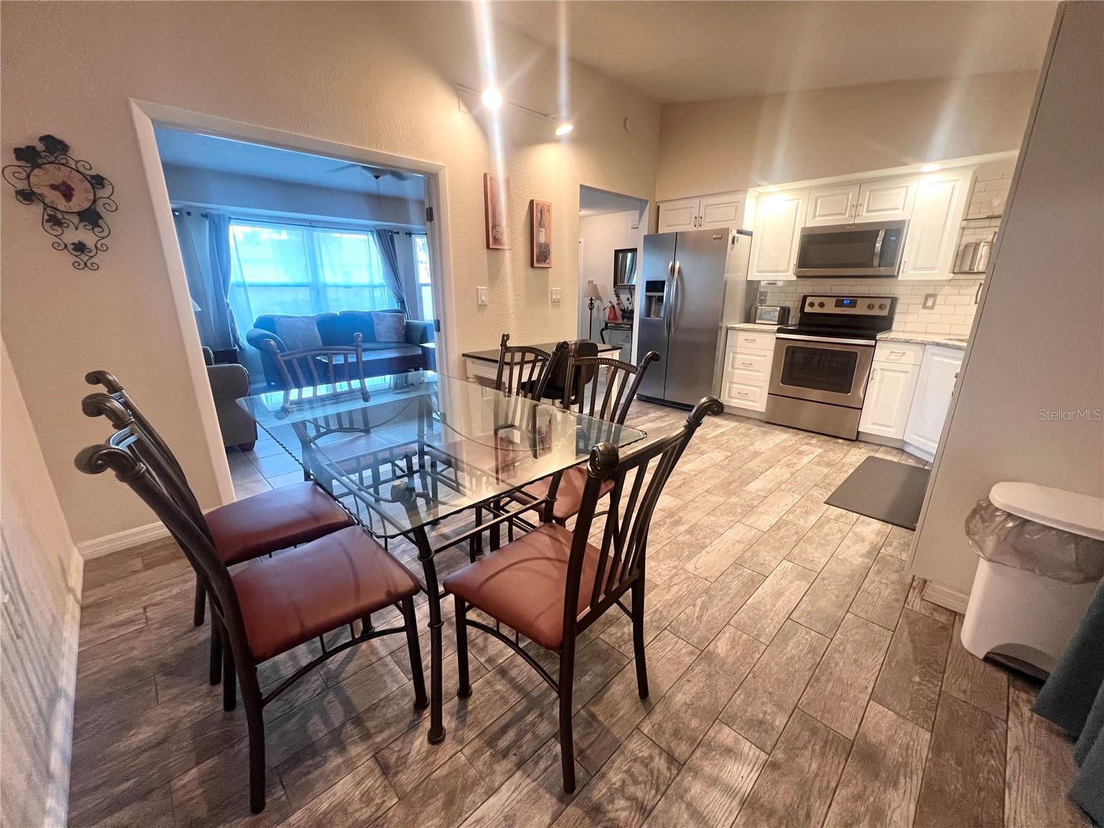 Image 8 of 13 For 20362 Emerald Avenue