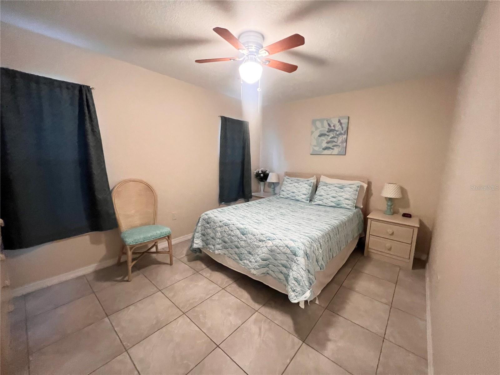 Image 9 of 13 For 20362 Emerald Avenue