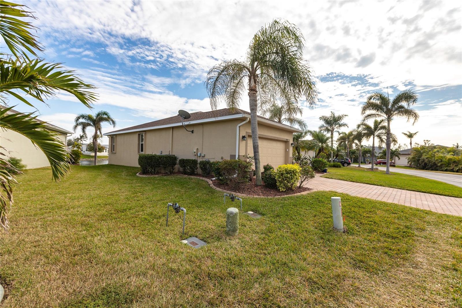 Image 29 of 47 For 24667 Rio Villa Lakes Circle