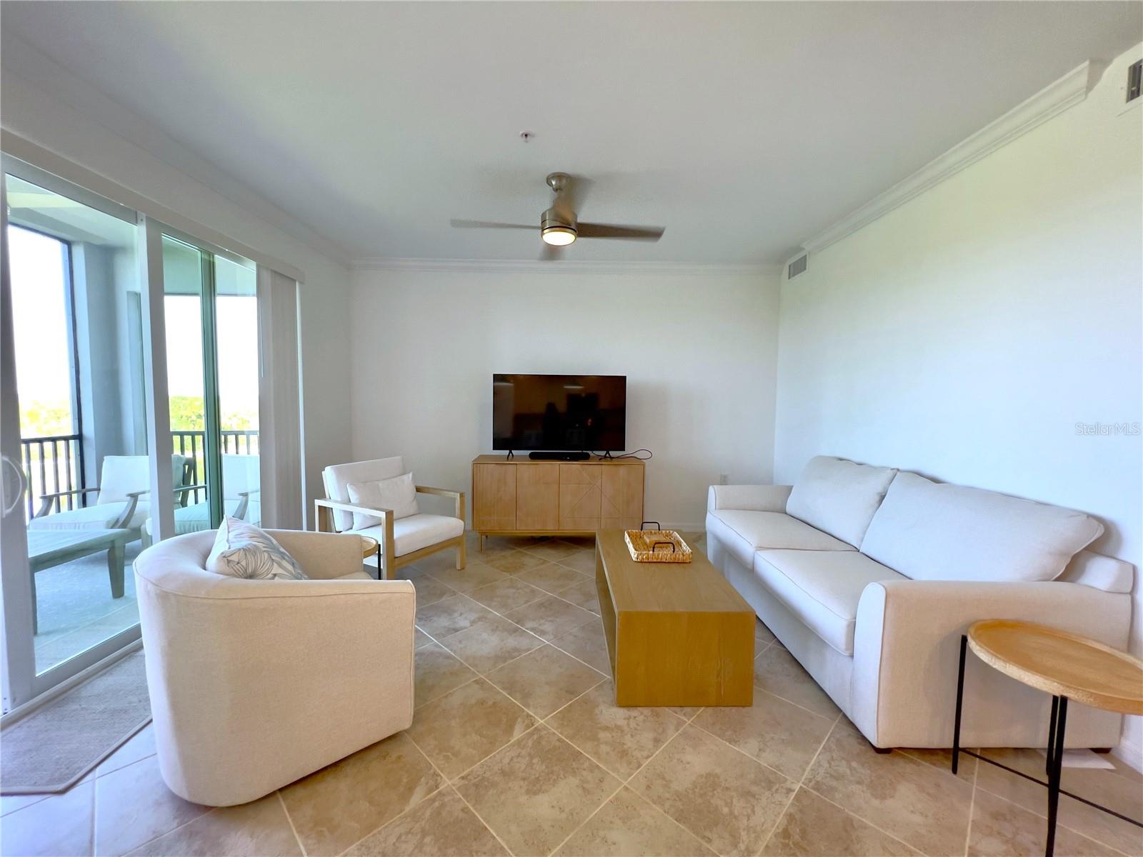 Image 10 of 47 For 14051 Heritage Landing Boulevard 537