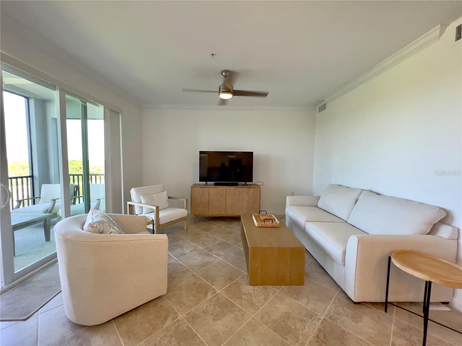 Image 11 of 47 For 14051 Heritage Landing Boulevard 537