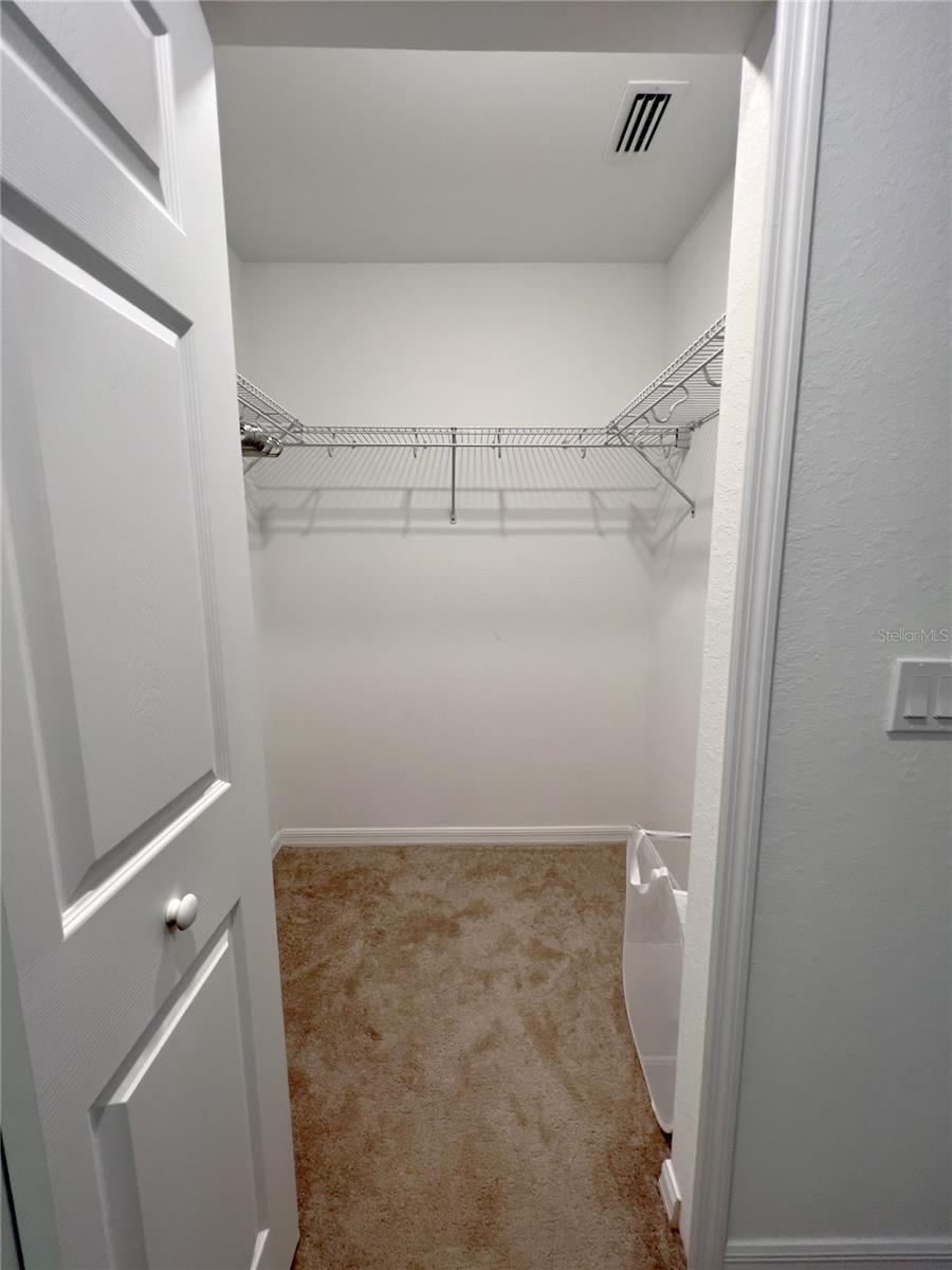 Image 15 of 47 For 14051 Heritage Landing Boulevard 537