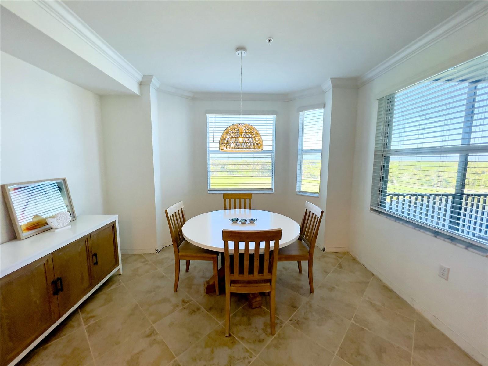 Image 6 of 47 For 14051 Heritage Landing Boulevard 537