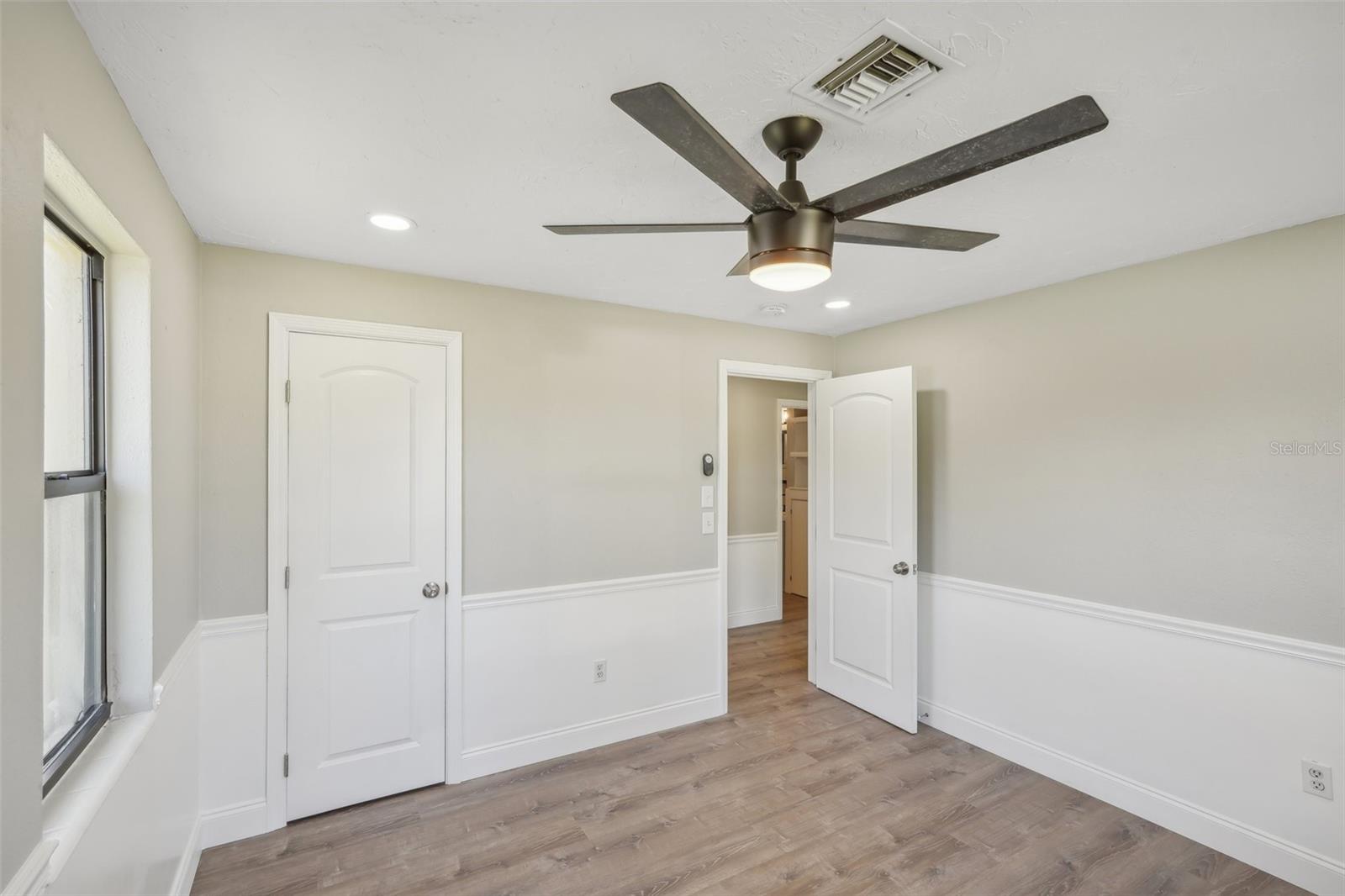 Image 17 of 28 For 1219 Ansin Street