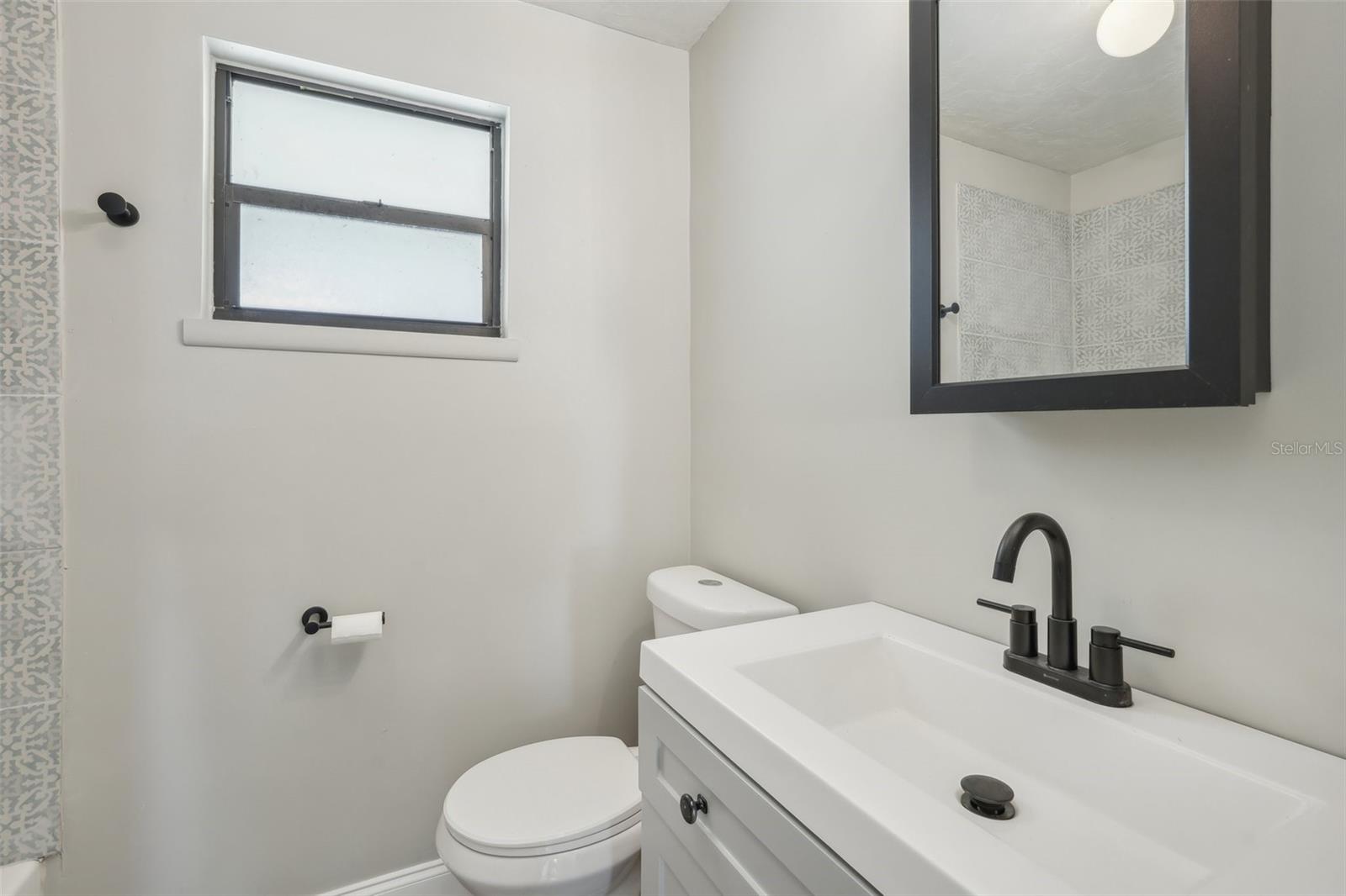 Image 21 of 28 For 1219 Ansin Street