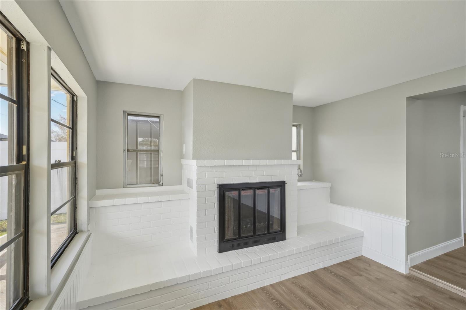 Image 7 of 28 For 1219 Ansin Street