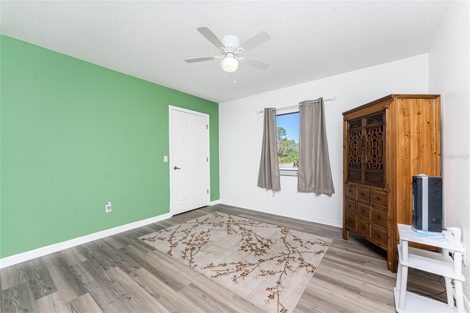 Image 10 of 21 For 5991 Gillot Boulevard