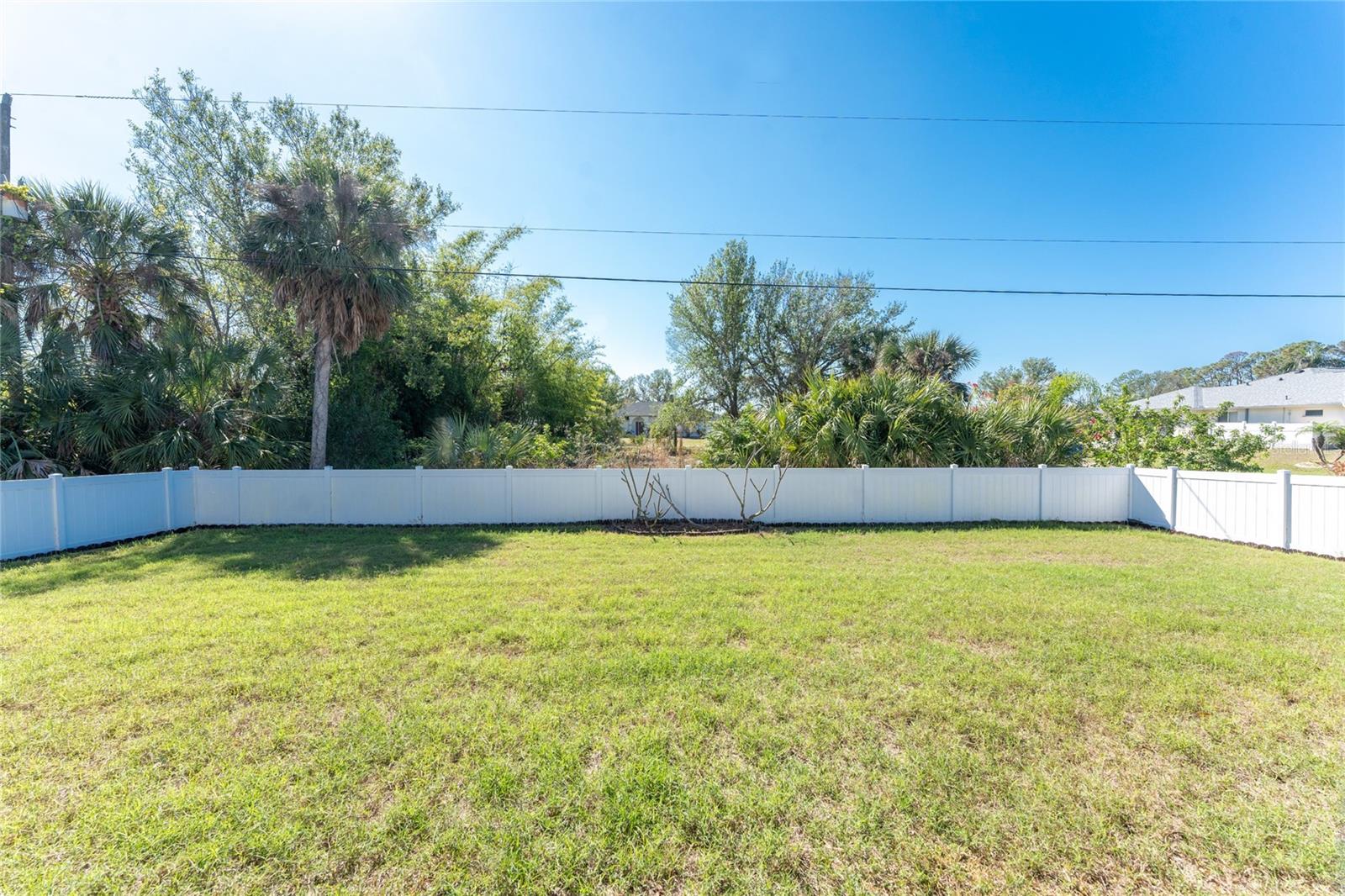 Image 16 of 21 For 5991 Gillot Boulevard