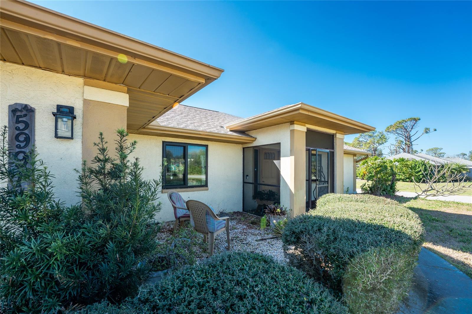 Image 18 of 21 For 5991 Gillot Boulevard