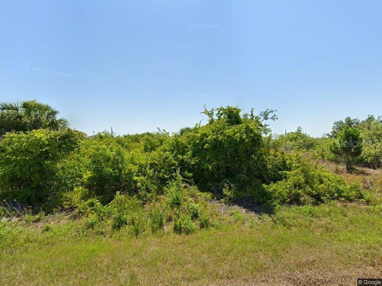 Listing Details for 8083 Tracy Circle, PORT CHARLOTTE, FL 33981