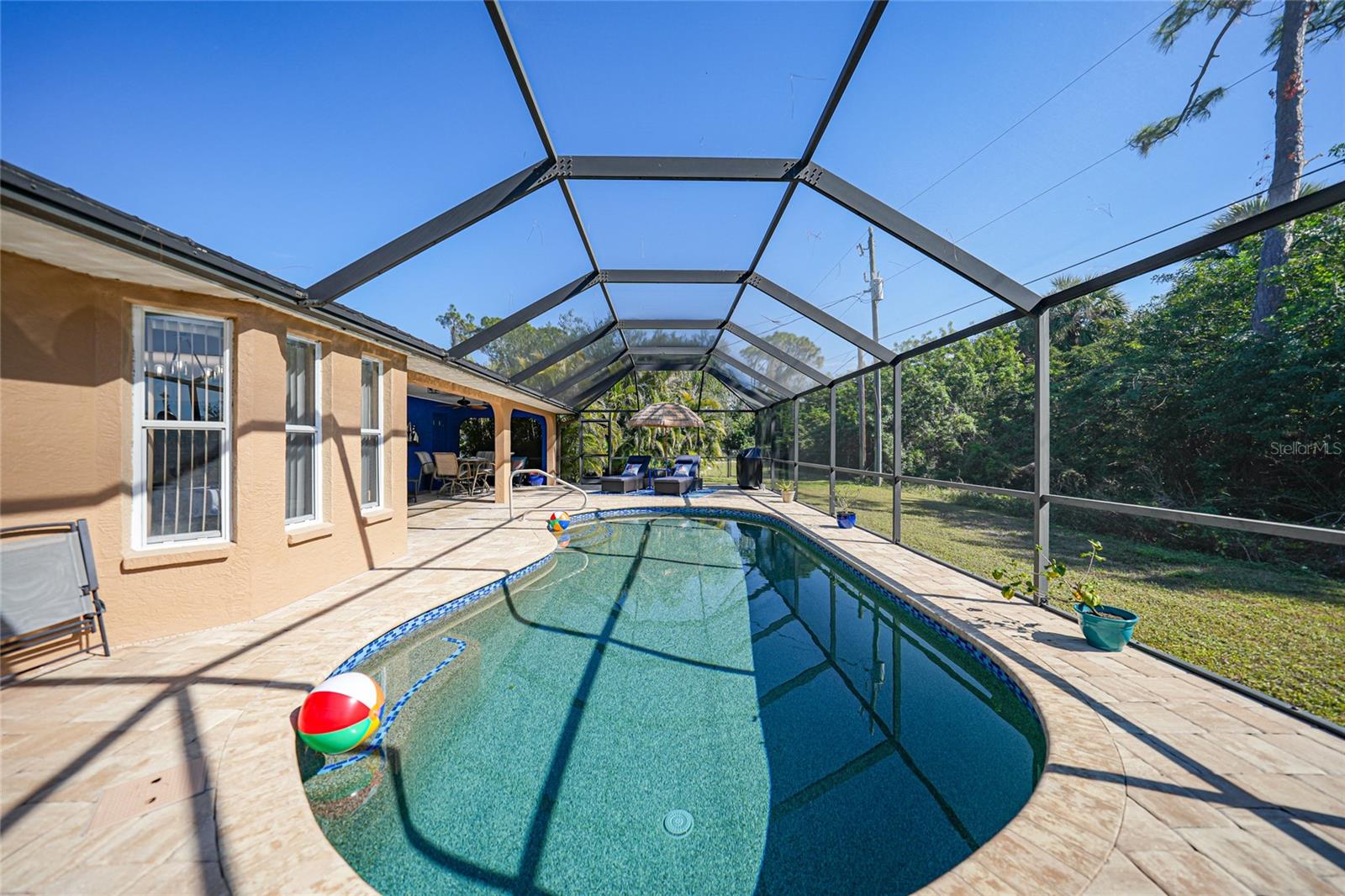 Image 11 of 59 For 18395 Edgewater Drive