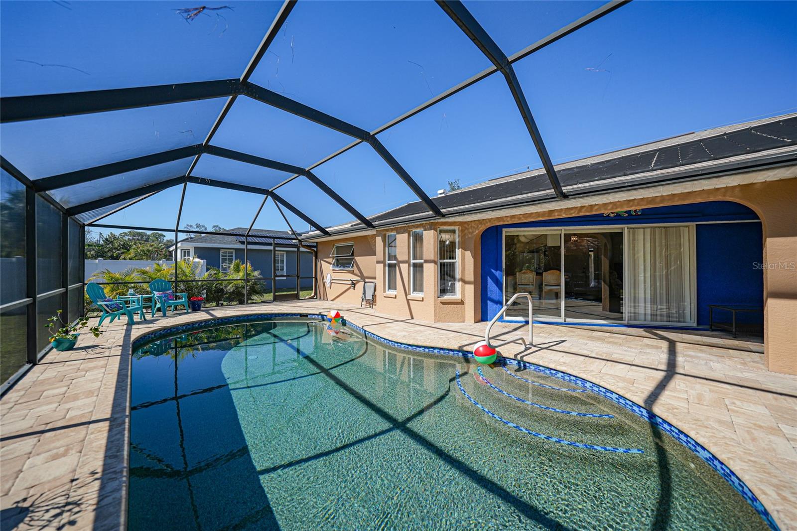 Image 14 of 59 For 18395 Edgewater Drive
