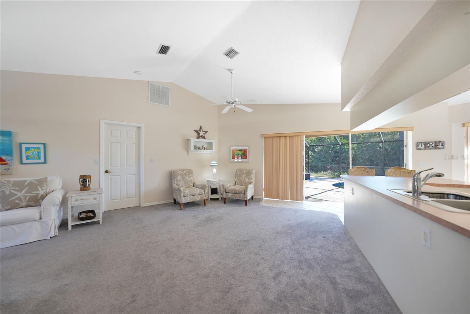 Image 22 of 59 For 18395 Edgewater Drive