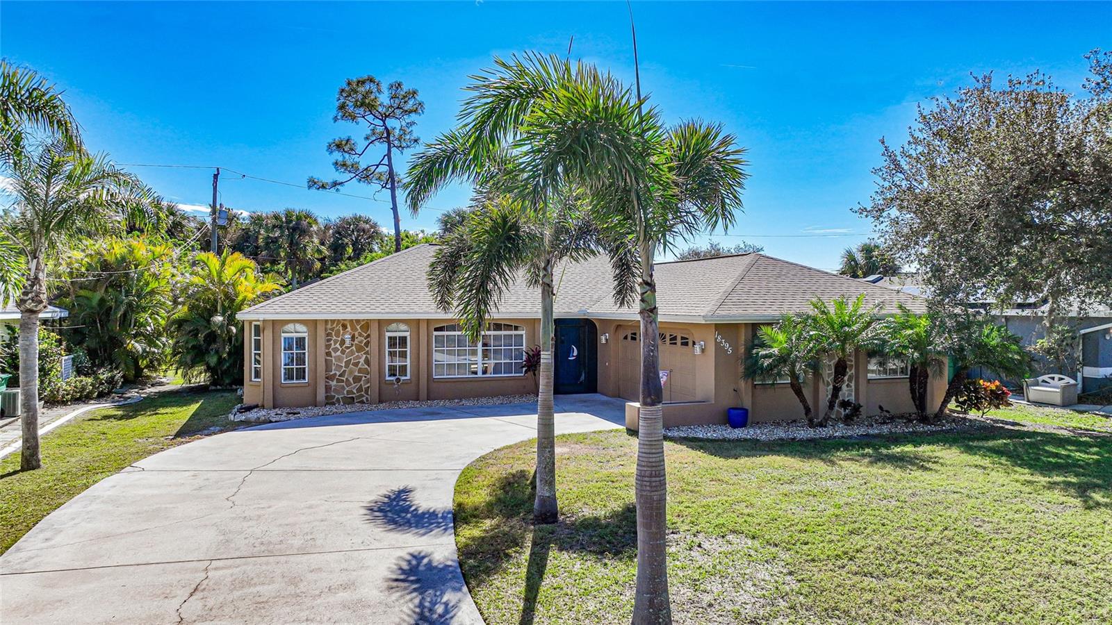 Image 3 of 59 For 18395 Edgewater Drive