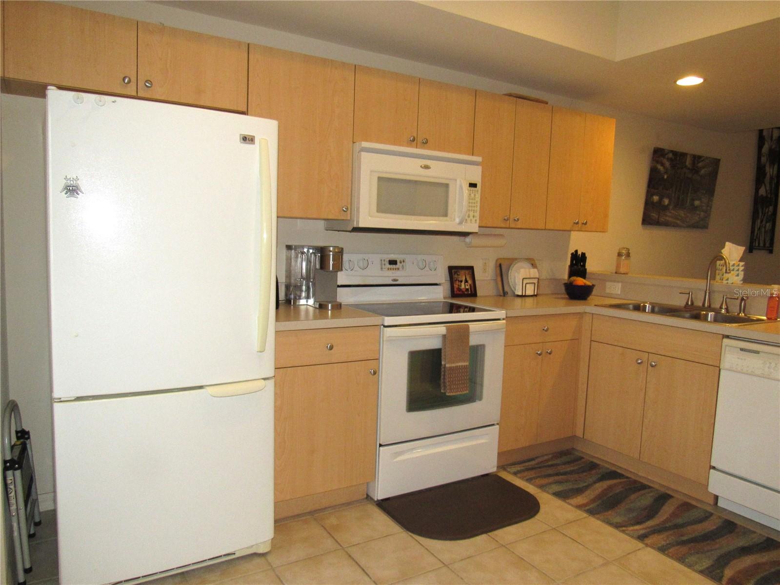 Image 12 of 32 For 1246 Rio De Janeiro Avenue 503