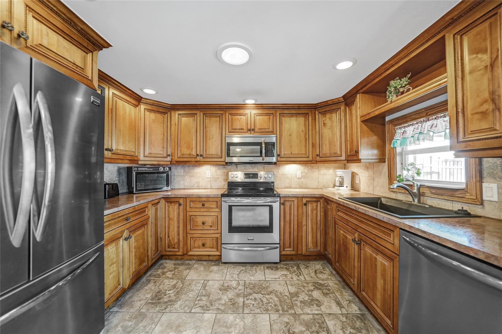 Image 9 of 28 For 3360 Conway Boulevard