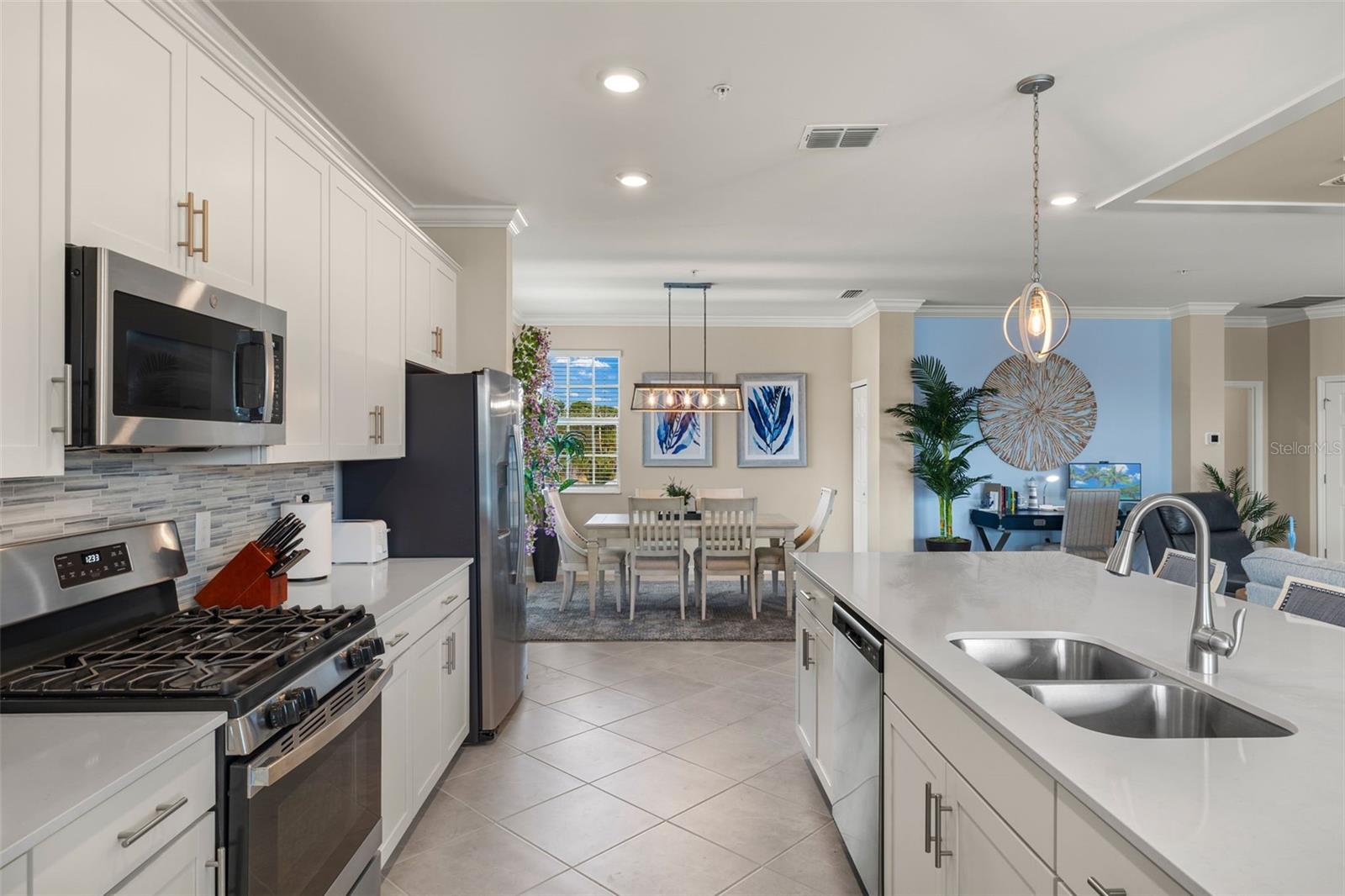 Image 10 of 53 For 43306 Water Bird Way 6622