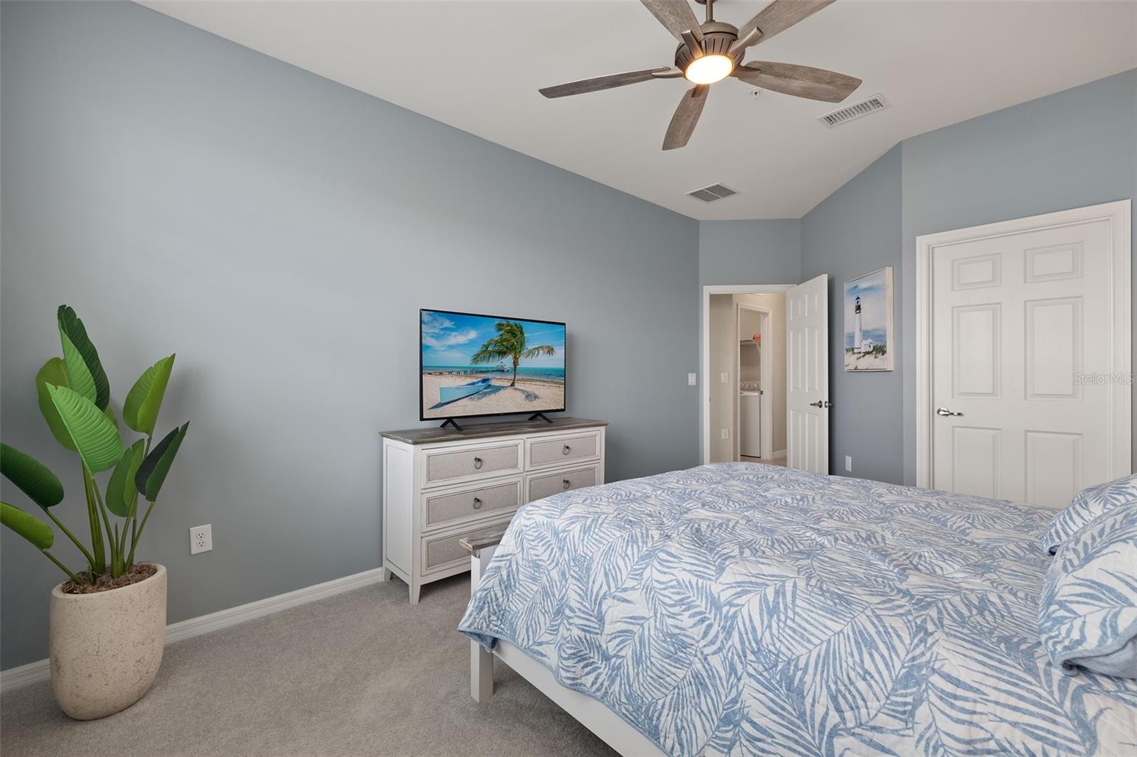 Image 21 of 53 For 43306 Water Bird Way 6622