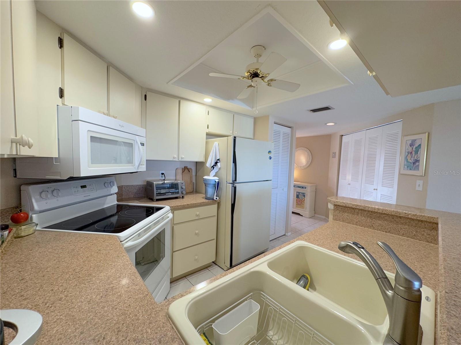 Image 34 of 45 For 2601 Marion Avenue 45c