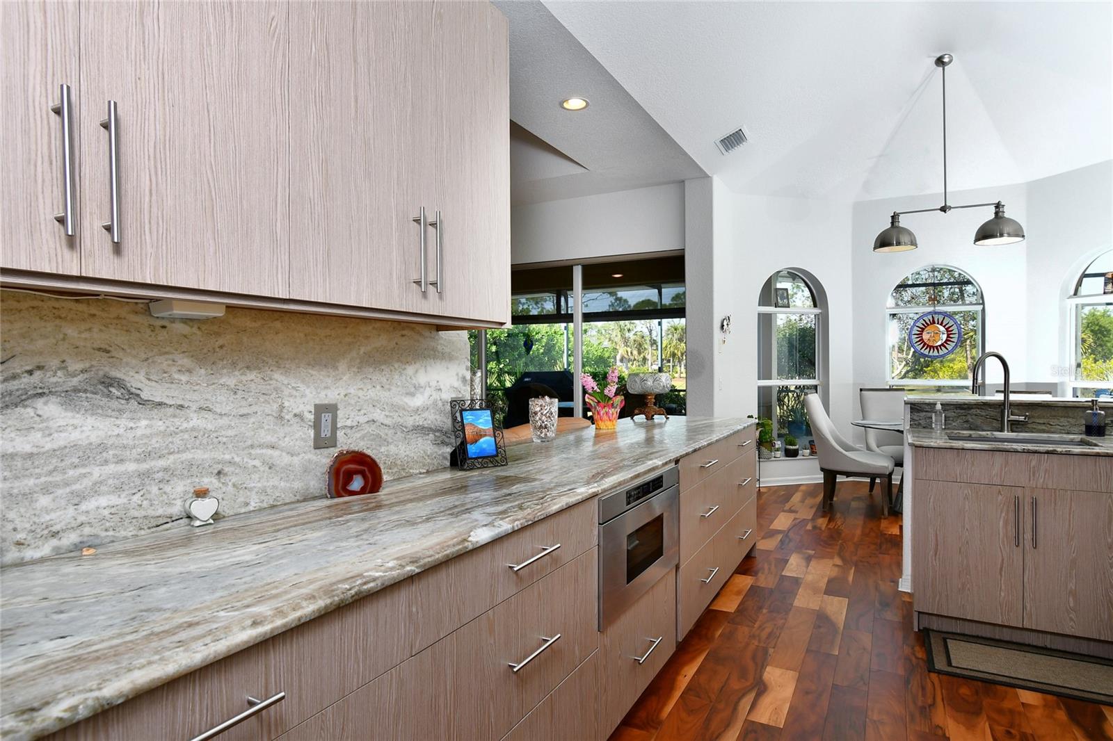 Image 17 of 39 For 4001 Marianne Key Road