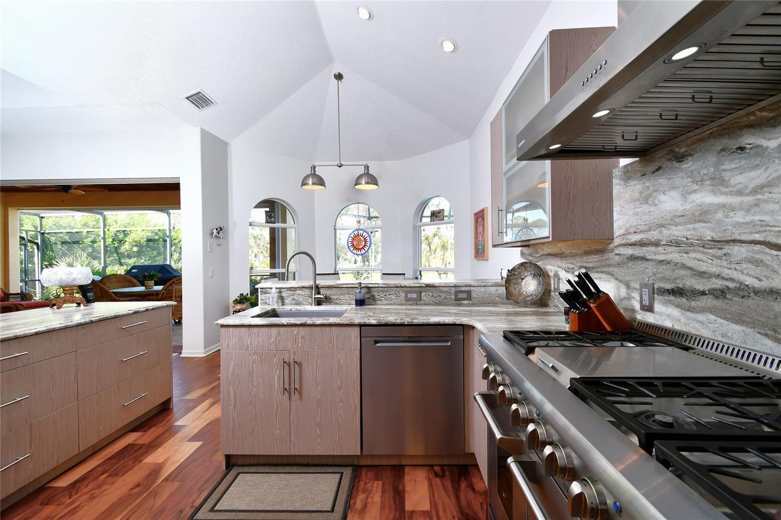 Image 20 of 39 For 4001 Marianne Key Road