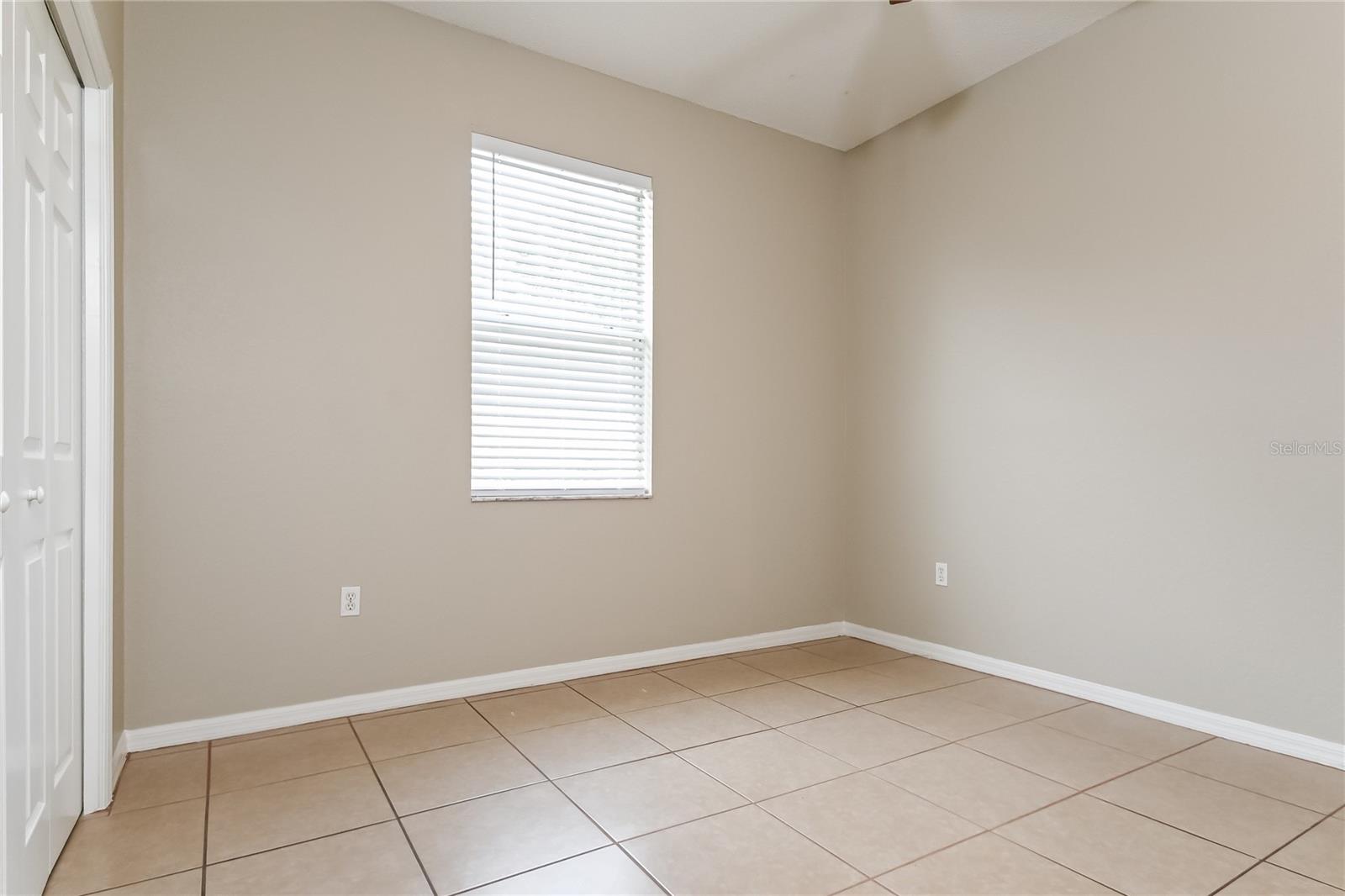 Image 10 of 15 For 5634 Moon Valley Drive
