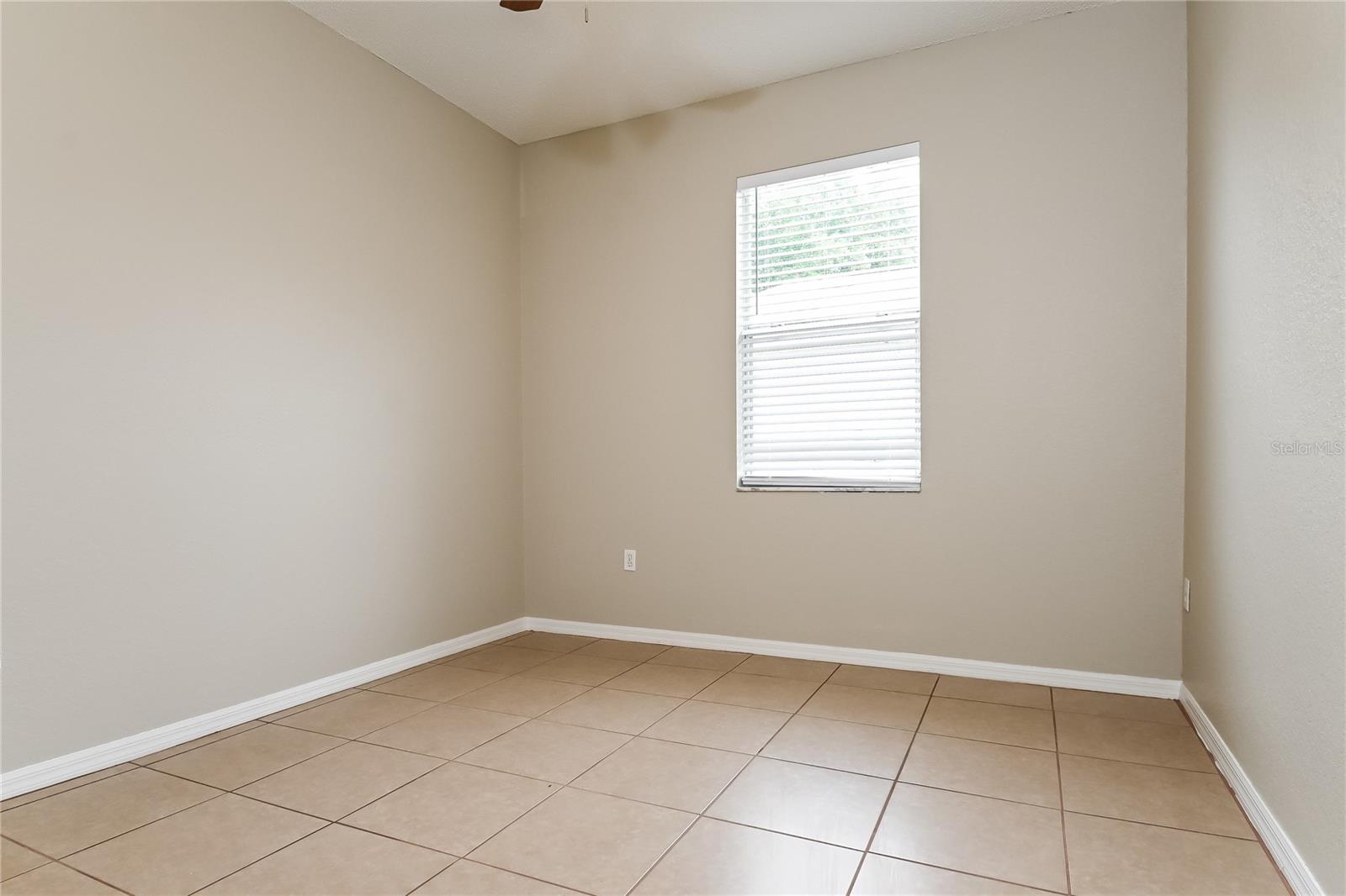 Image 9 of 15 For 5634 Moon Valley Drive