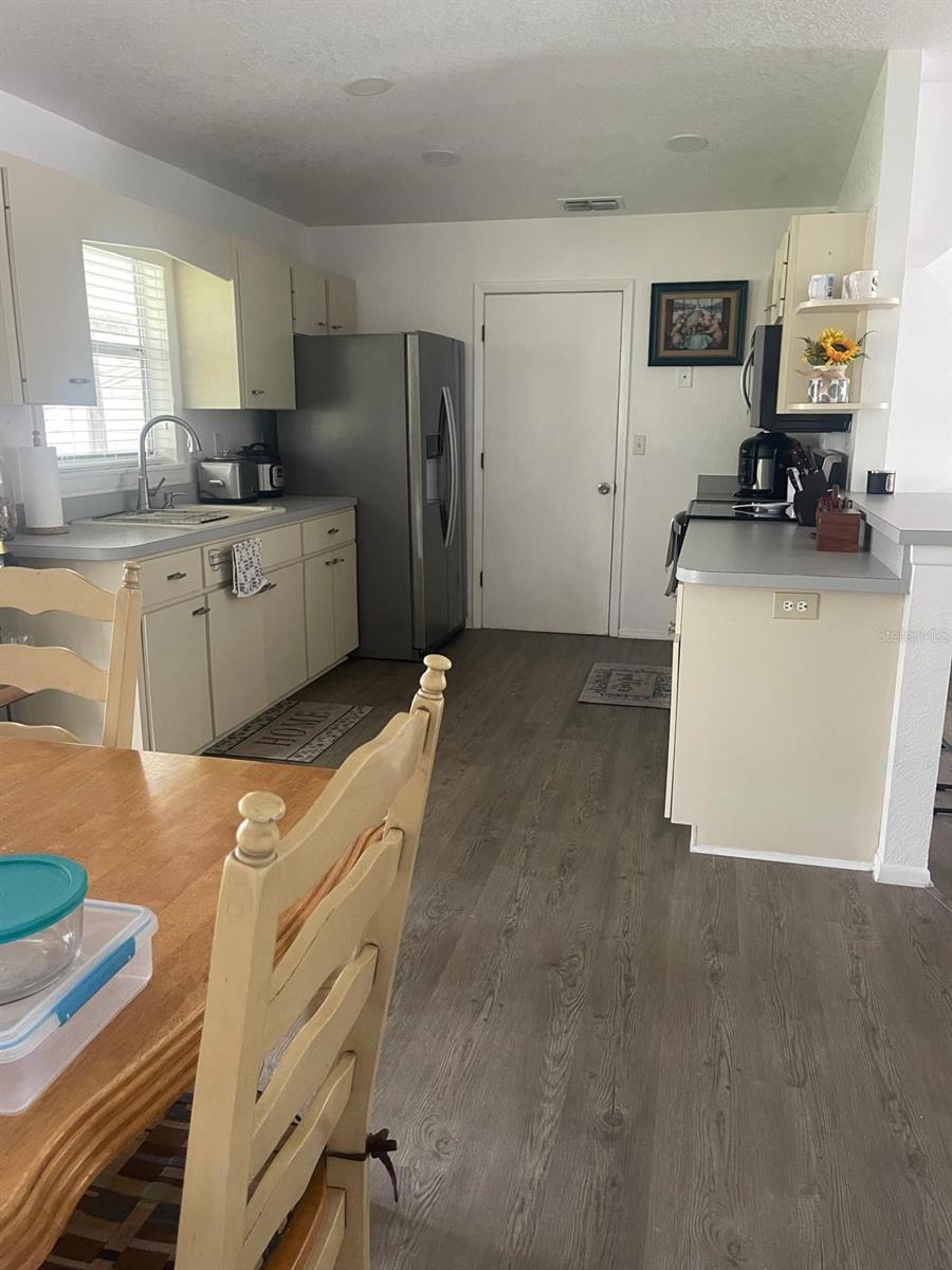 Image 5 of 14 For 1323 Tift Street