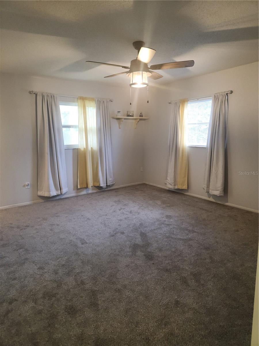 Image 10 of 20 For 2461 Ivanhoe Street