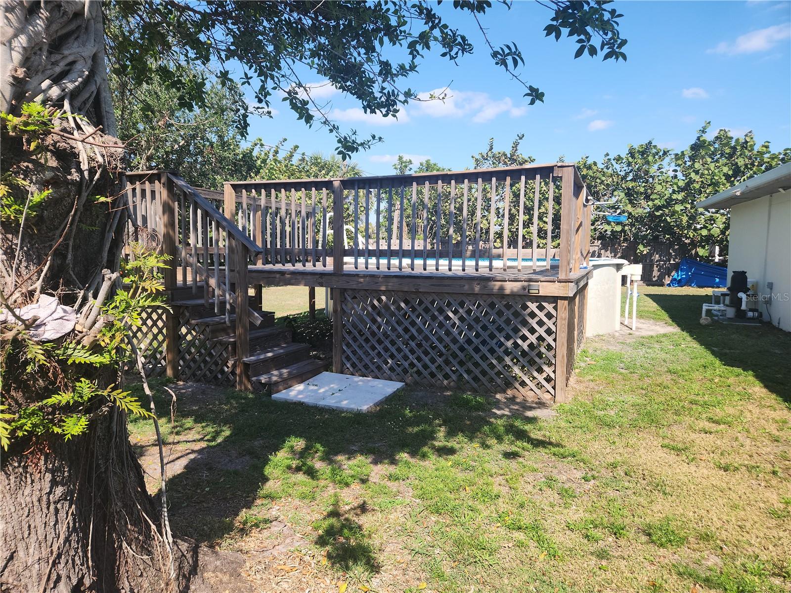 Image 18 of 20 For 2461 Ivanhoe Street