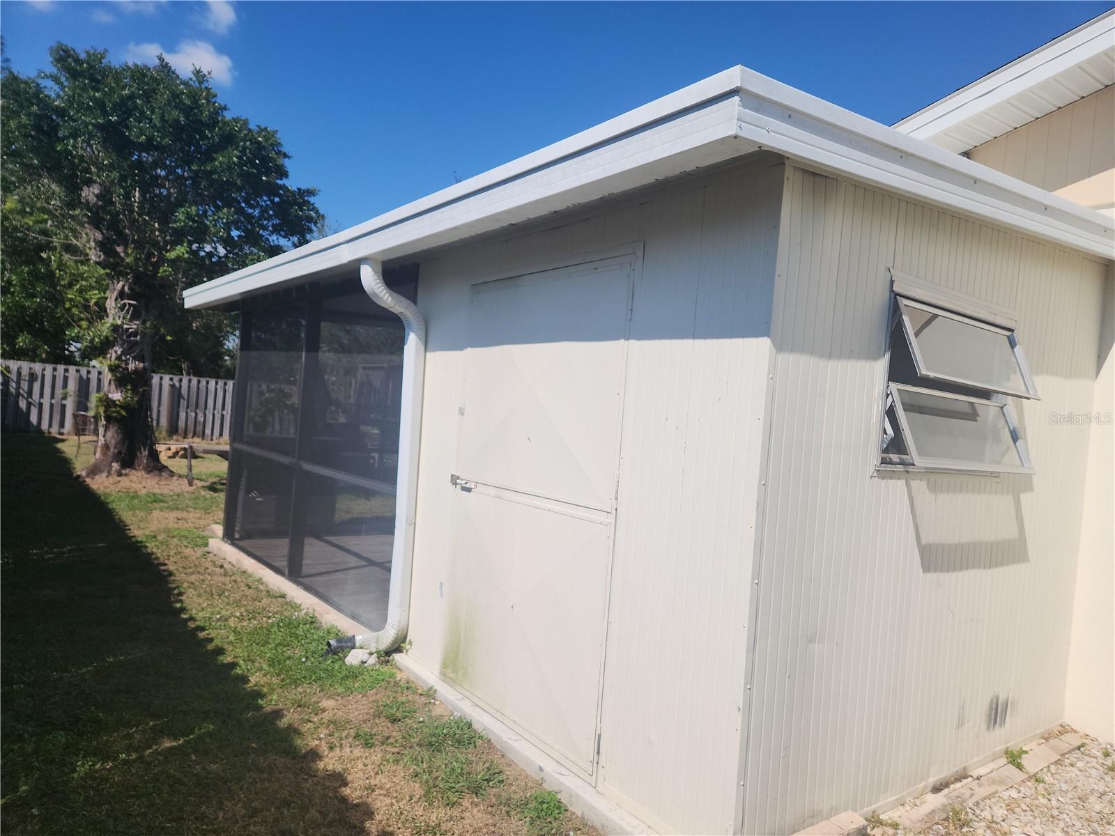 Image 20 of 20 For 2461 Ivanhoe Street