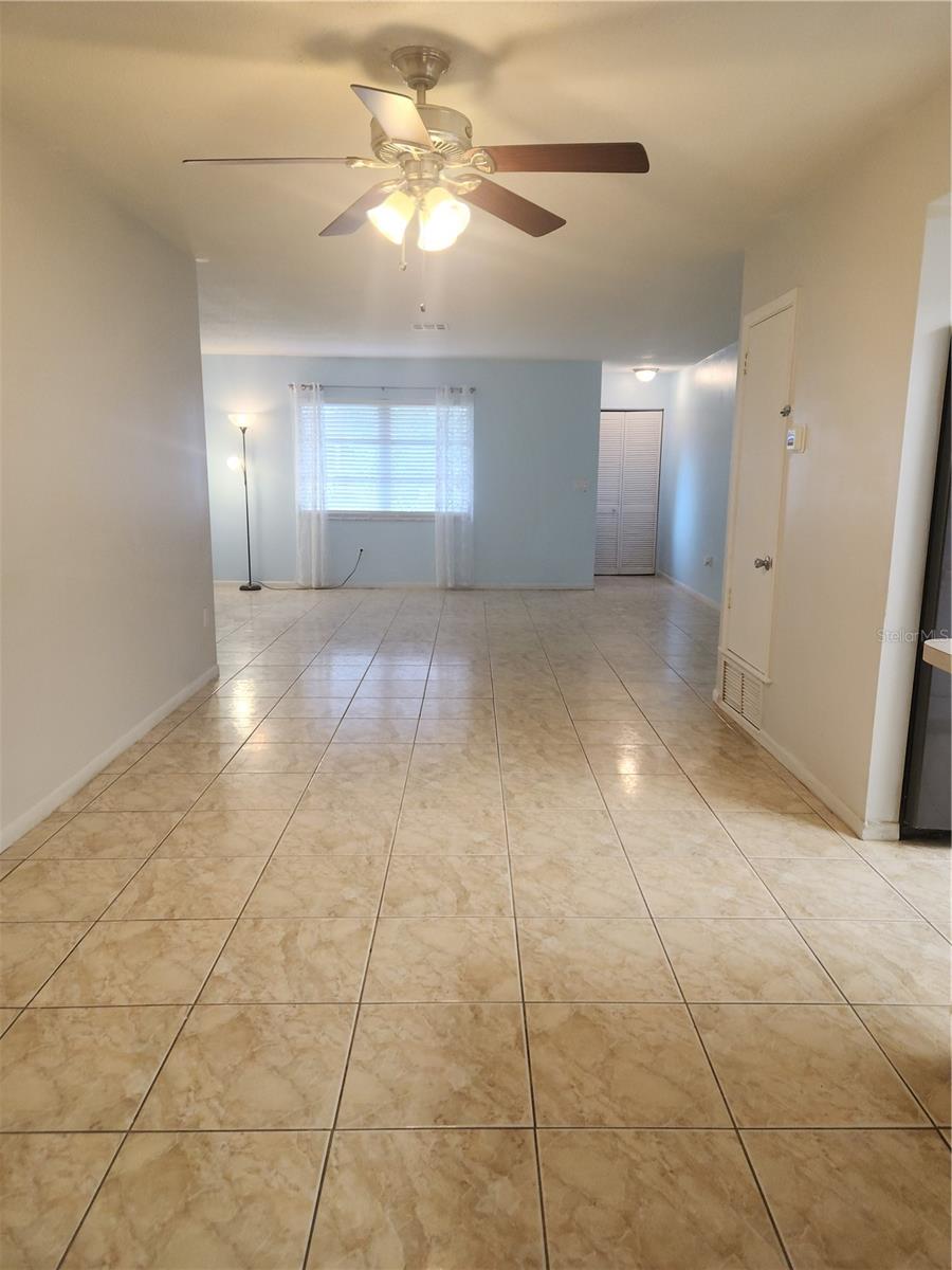 Image 4 of 20 For 2461 Ivanhoe Street