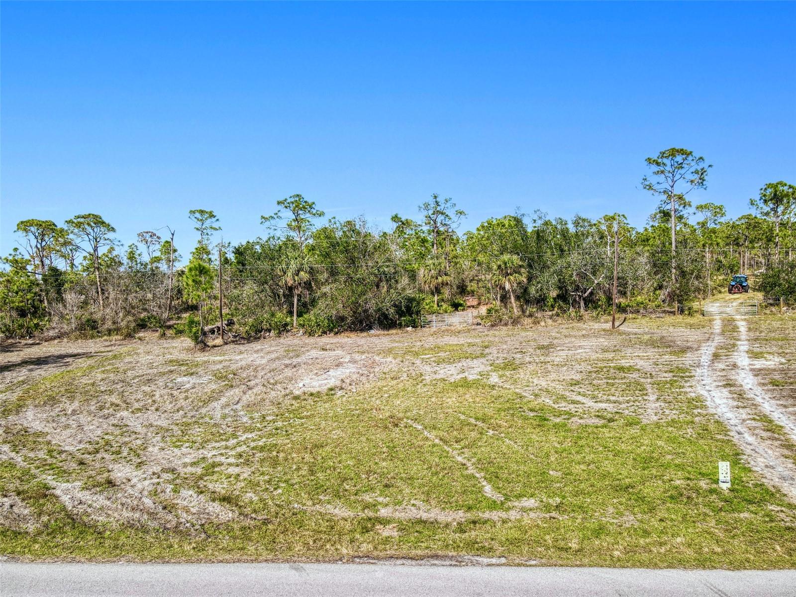 Image 2 of 6 For 24552 Yacht Club Boulevard