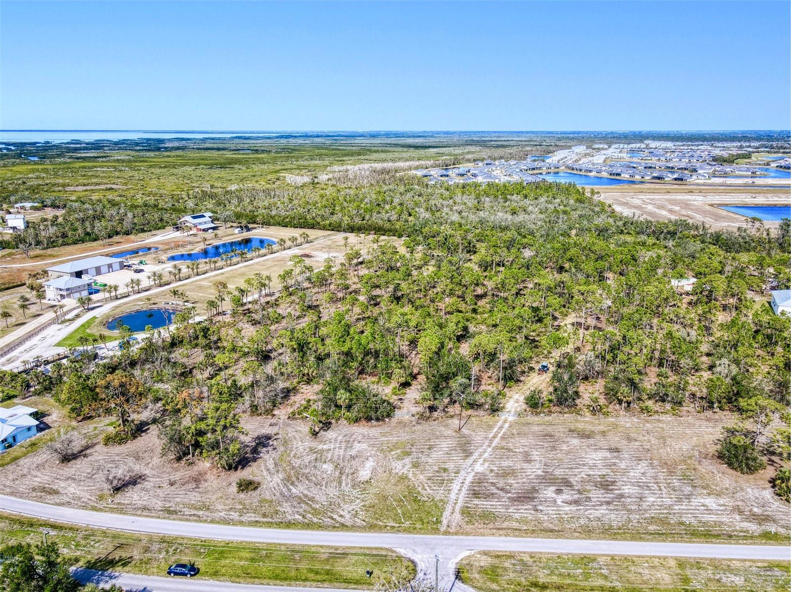 Image 4 of 6 For 24552 Yacht Club Boulevard