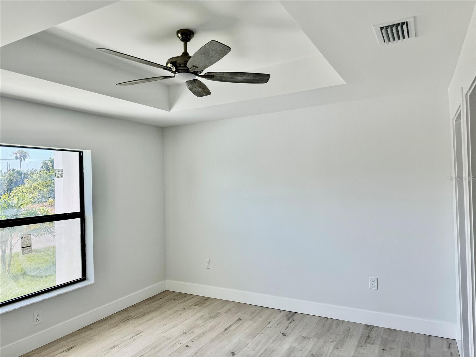 Image 10 of 34 For 13217 Blytheville Avenue 13219