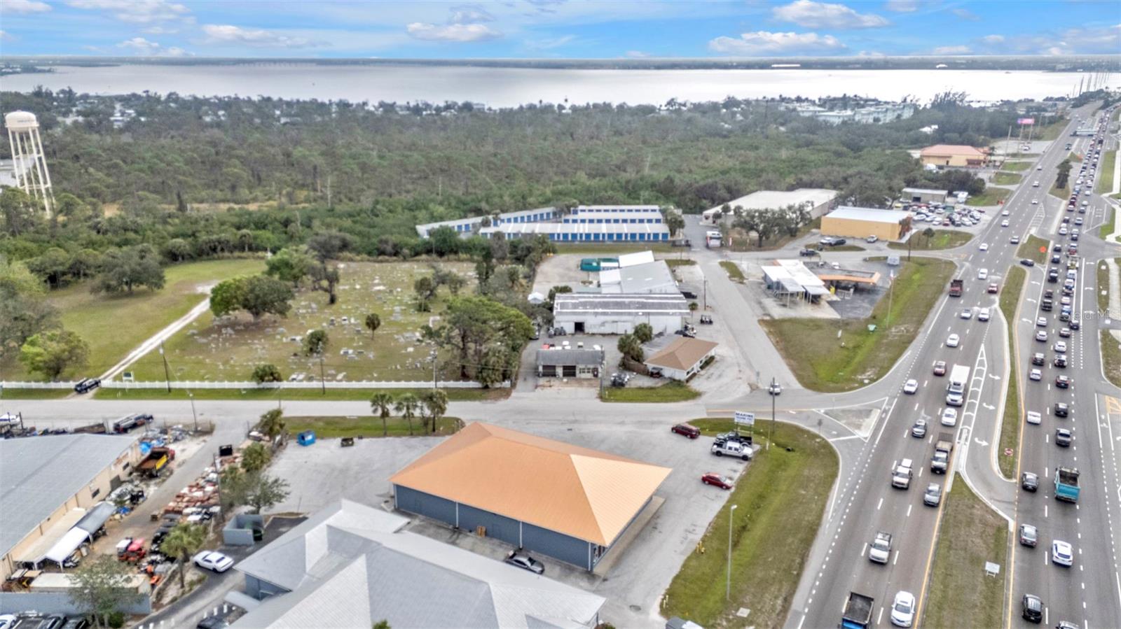 Image 17 of 58 For 4694 Tamiami Trail